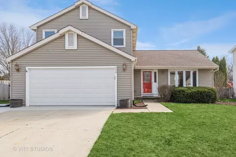 306 Village Trl, Mchenry, IL 60051