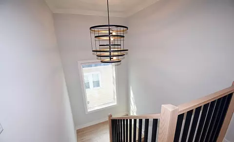 Entry Way - 756 S Mitchell Ave, Elmhurst, IL 60126 photo 4 of 5