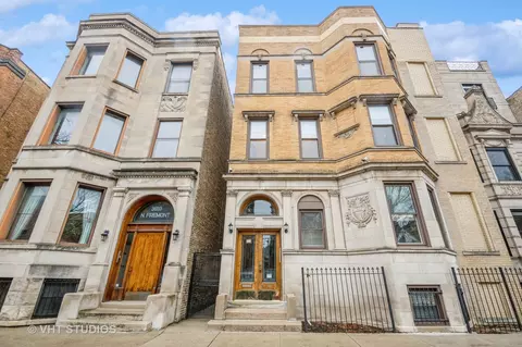 3814 N Fremont St #2, Chicago, IL 60613