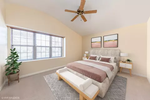 Bedroom - 1499 Diamond Dr, Hoffman Estates, IL 60192 photo 1 of 3