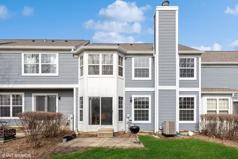 Exterior - 1499 Diamond Dr, Hoffman Estates, IL 60192 photo 3 of 3