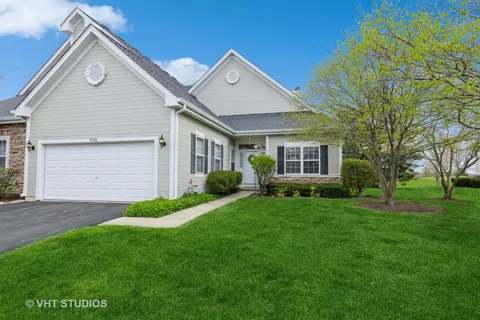 9506 Georgetown Ln, Crystal Lake, IL 60014