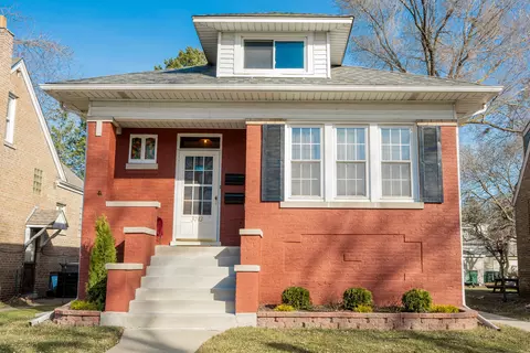 3743 Wisconsin Ave, Berwyn, IL 60402