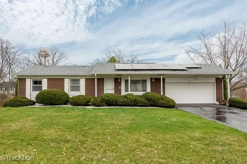 7661 Woodview Dr, Woodridge, IL 60517