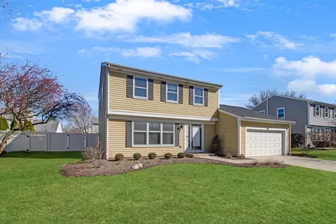 185 Longridge Dr, Bloomingdale, IL 60108