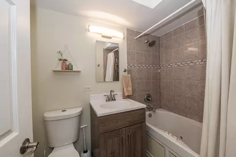 Bath - 3800 Ruby St #3W, Schiller Park, IL 60176 photo 1 of 1