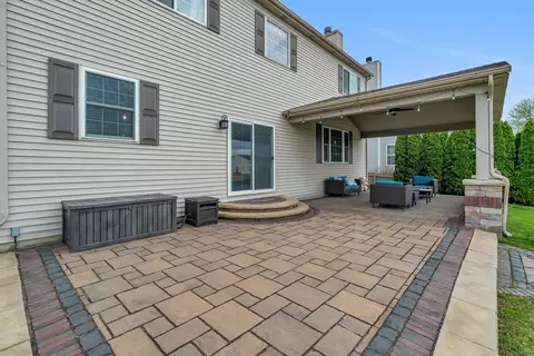 Exterior - 6500 Breckenridge Dr, Plainfield, IL 60586 photo 4 of 9