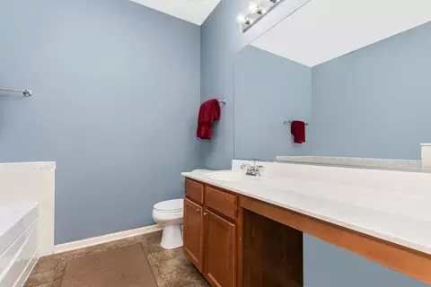 Bath - 5007 Albany Ct, Plainfield, IL 60586 photo 1 of 2