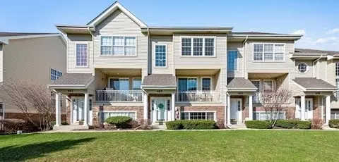 685 Pheasant Trl, Saint Charles, IL 60174