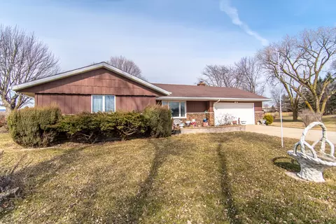 Exterior - 19406 W Sharp Rd, Elwood, IL 60421 photo 4 of 13