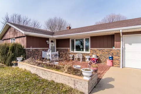 Exterior - 19406 W Sharp Rd, Elwood, IL 60421 photo 5 of 13