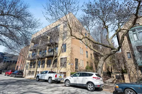 1330 W Monroe St #409, Chicago, IL 60607