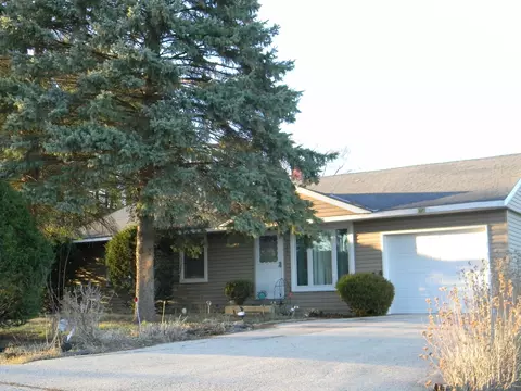 3208 Biscayne Rd, Mchenry, IL 60050