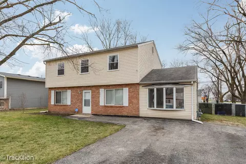 541 Redwood Rd, Bolingbrook, IL 60440