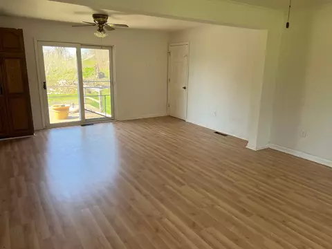 Living - 813 S Chestnut St, Delavan, IL 61734 photo 2 of 2
