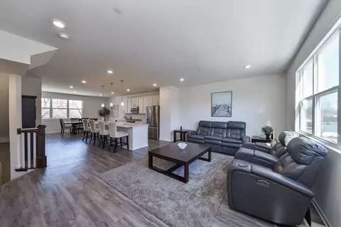 Living - 3319 Trillium Cir, Rolling Meadows, IL 60008 photo 3 of 3