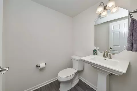 Bath - 3319 Trillium Cir, Rolling Meadows, IL 60008 photo 1 of 3