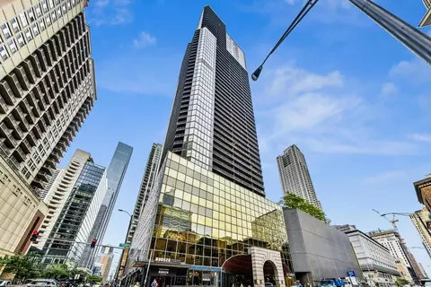 10 E Ontario St #S529, Chicago, IL 60611