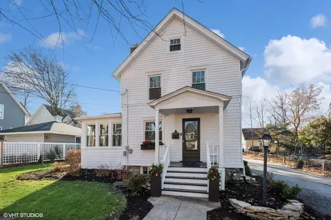 408 W Jefferson Ave, Wheaton, IL 60187