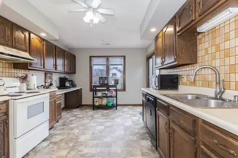 601 N Main St #3N, Normal, IL 61761 photo 12