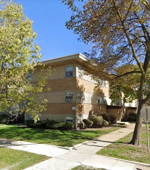 4126 W Cullom Ave #2C, Chicago, IL 60641