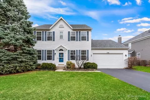 320 Parkstone Dr, Cary, IL 60013