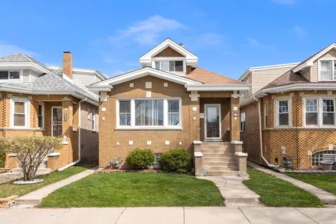7934 W Sunset Dr, Elmwood Park, IL 60707