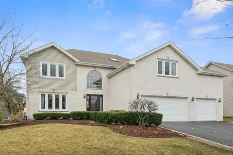 19333 Waterford Ln, Mokena, IL 60448