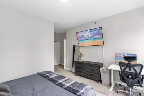 Bedroom - 41 E 8th St #802, Chicago, IL 60605 photo 2 of 4