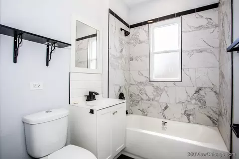 Bath - 4141 Konrad Ave, Lyons, IL 60534 photo 3 of 3