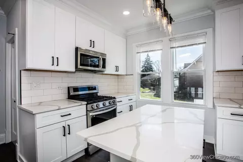 Kitchen - 4141 Konrad Ave, Lyons, IL 60534 photo 6 of 7