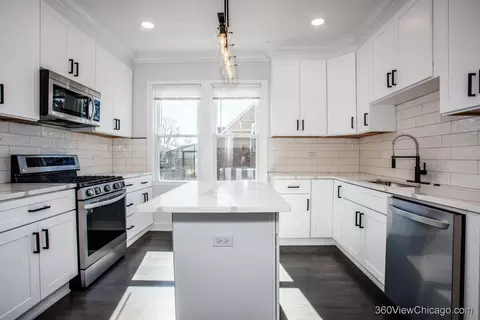 Kitchen - 4141 Konrad Ave, Lyons, IL 60534 photo 7 of 7