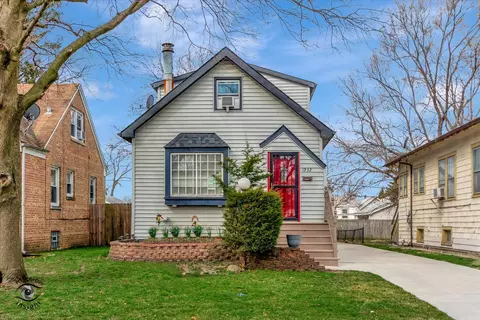 1932 S 8th Ave, Maywood, IL 60153