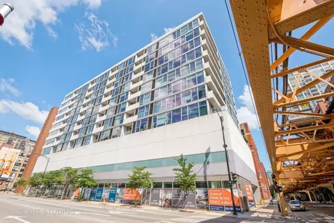 630 N Franklin St #602, Chicago, IL 60654