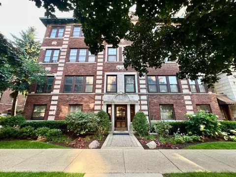 856 Hinman Ave #2N, Evanston, IL 60202