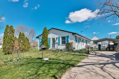 121 Goodhue St, South Beloit, IL 61080