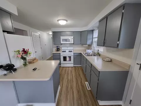 Kitchen - 19810 Bauman Rd, Marengo, IL 60152 photo 2 of 4