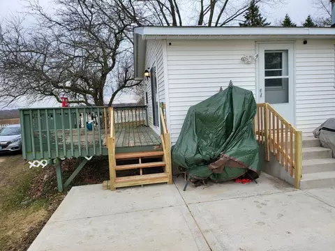 Exterior - 19810 Bauman Rd, Marengo, IL 60152 photo 9 of 14