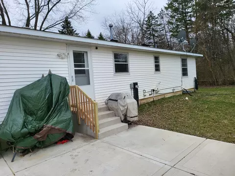 Exterior - 19810 Bauman Rd, Marengo, IL 60152 photo 8 of 14