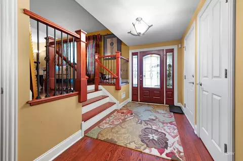 Entry Way - 1216 W Sable Dr, Addison, IL 60101 photo 1 of 2
