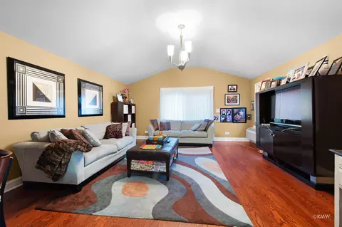 Living - 1216 W Sable Dr, Addison, IL 60101 photo 4 of 7