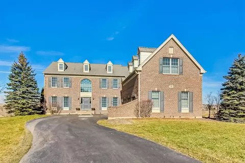 32 Doral Dr, Hawthorn Woods, IL 60047