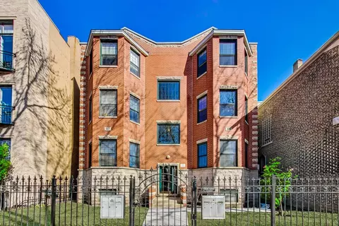 905 N Wood St #2S, Chicago, IL 60622