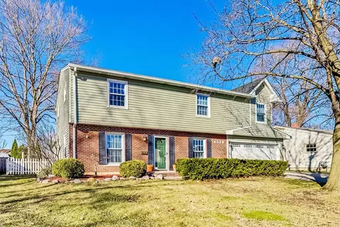 4528 Lincoln Ave, Rolling Meadows, IL 60008