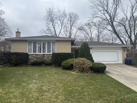 7138 Beechnut Ln, Darien, IL 60561
