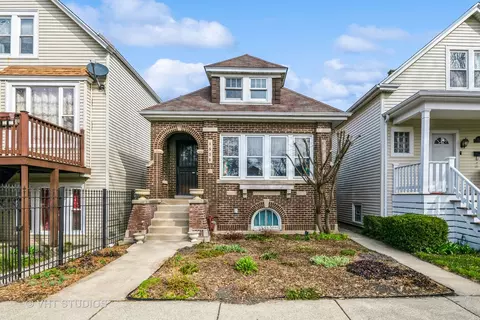 4536 W Altgeld St, Chicago, IL 60639