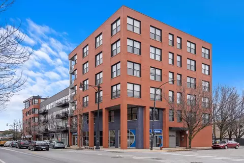 1601 S Halsted St #201, Chicago, IL 60608