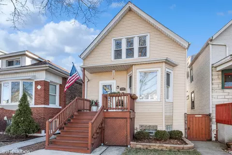 3715 N Francisco Ave, Chicago, IL 60618