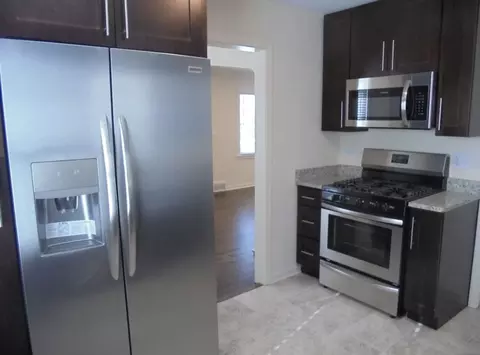 1333 Dewey Ave, Evanston, IL 60201 photo 5