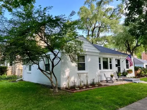 1333 Dewey Ave, Evanston, IL 60201 photo 2